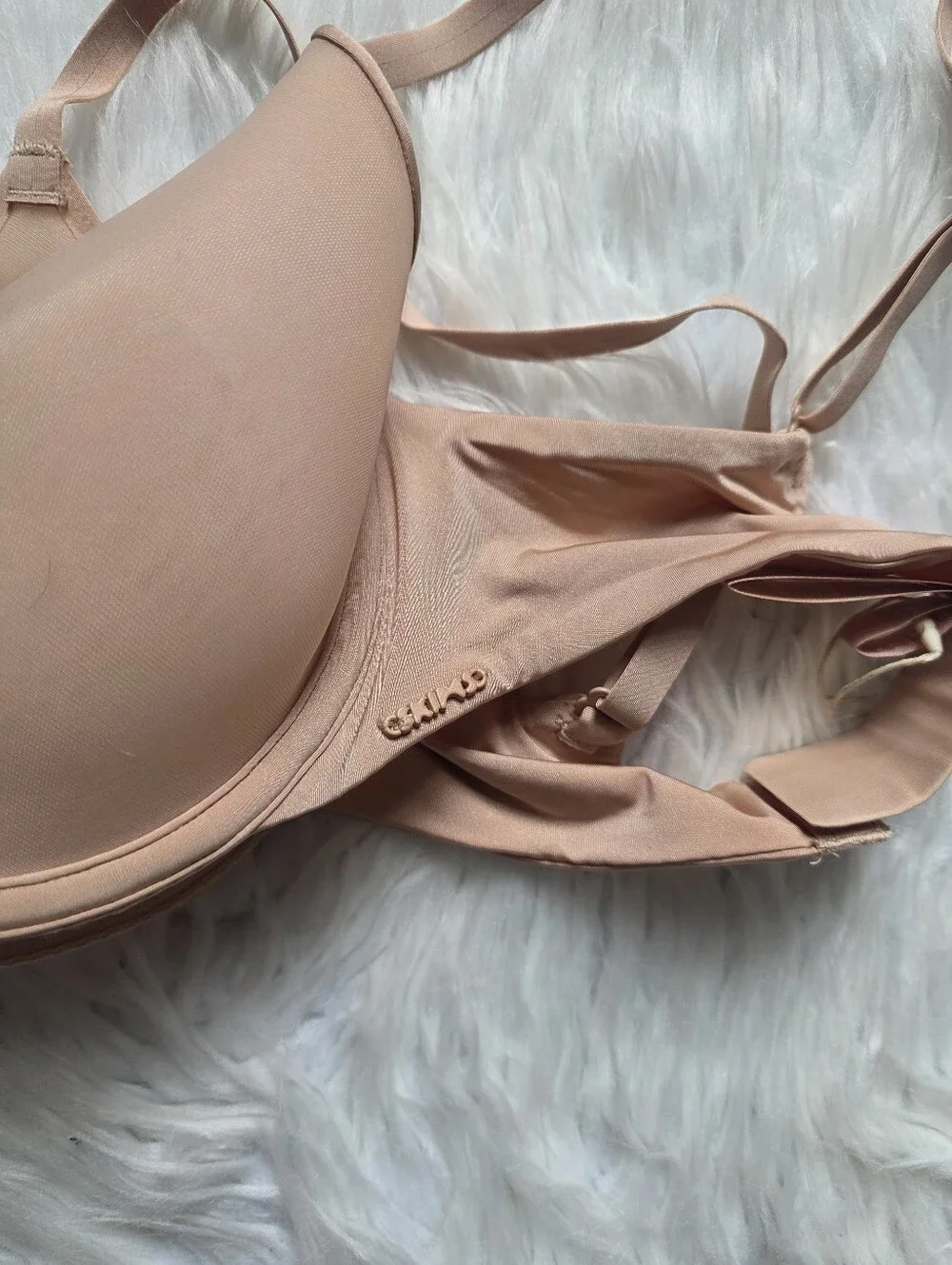 SKIMS Nude Pink T-Shirt Bra - Picture 3 of 4